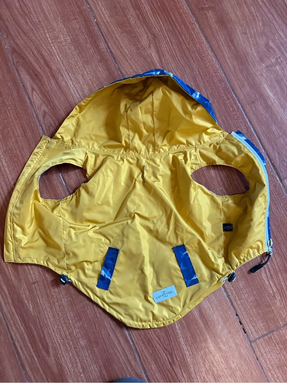 Lucy & Co. Shark Attack Reversible Raincoat for Dogs Size M